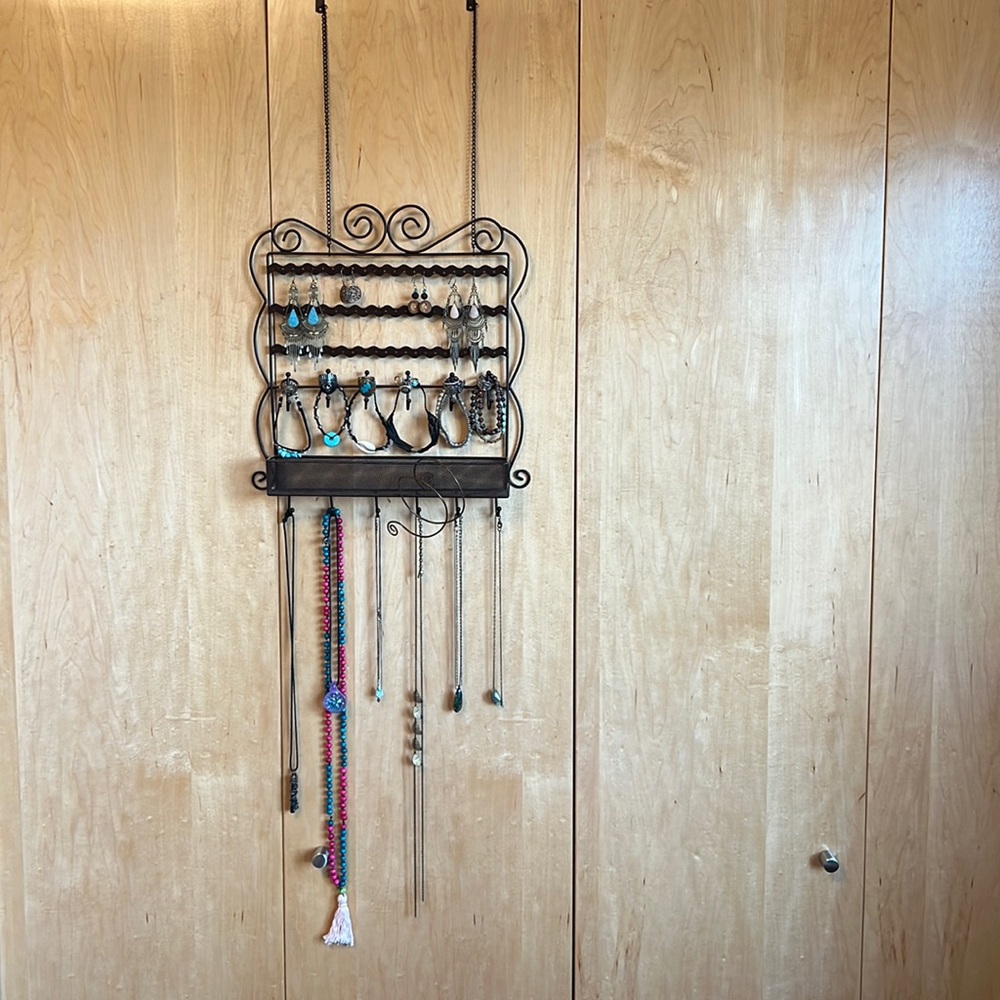 Jewlery organizer & Jewlery